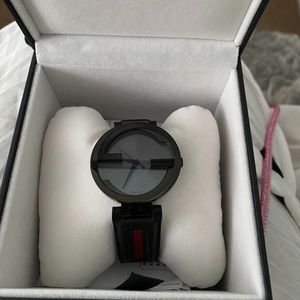 Gucci YA133206 Men’s Watch